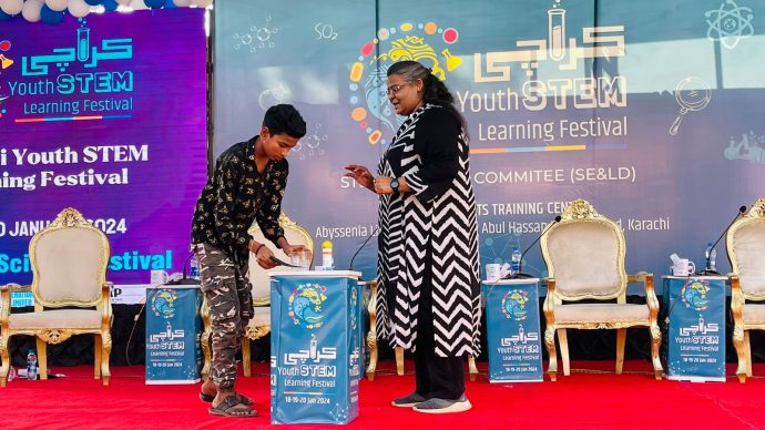 The STEM learning festival in Sindh examines how natural disasters affect education; Demands the creation of a Sindh Education Policy