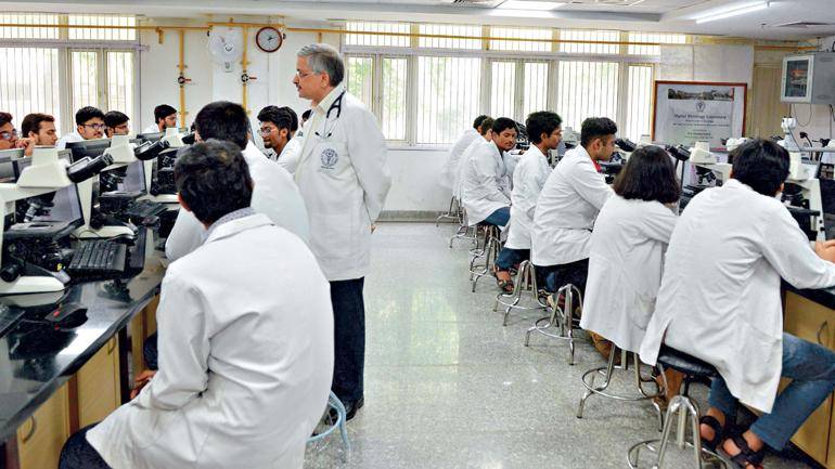 Islamabad’s Private Medical College Closed Due to a Scandal Including Fake Degrees