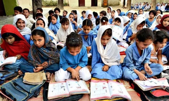 Sindh Introduces a New Programme for Children Who Are Not in School